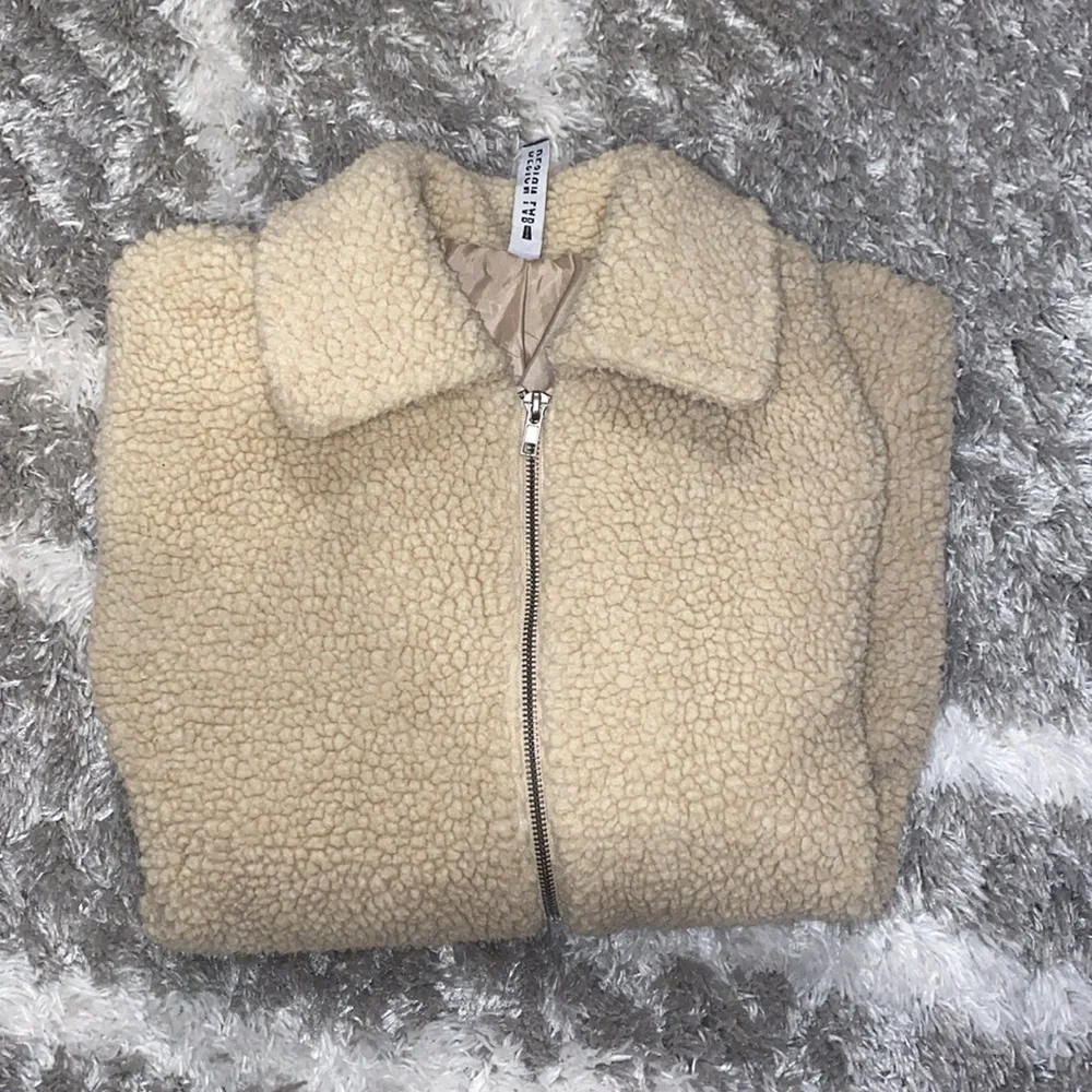 Design Lab Jacket - Picture 3 of 4
